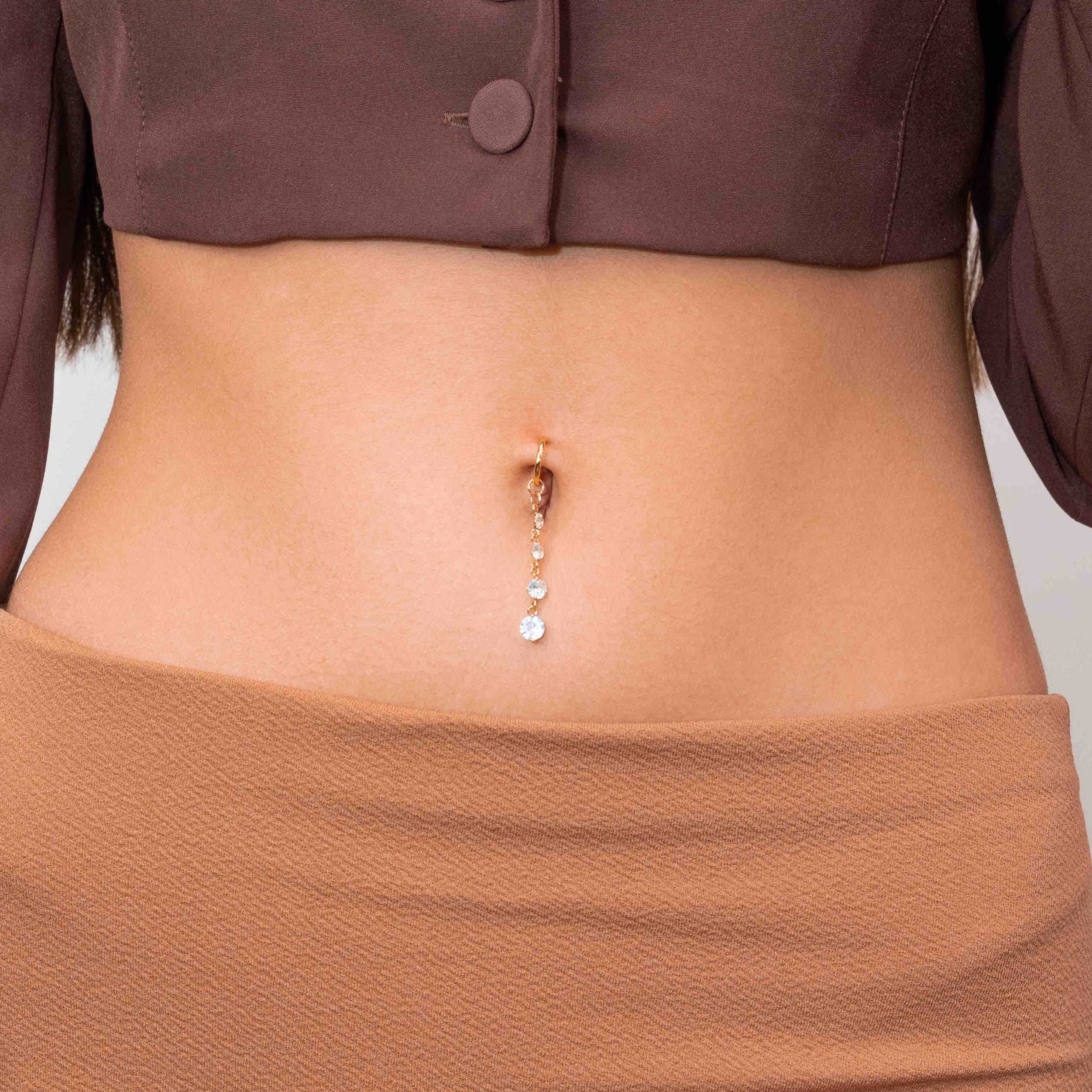 Le faux piercing au nombril : Ariel