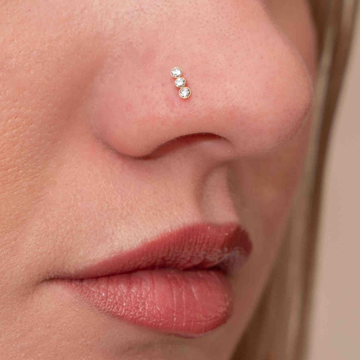 Amazon.com: Demira Jewels 0.02 ct Real Diamond 14k Yellow Gold Nose Stud  Lip Labret Monroe Internally Threaded Screw Post : Clothing, Shoes & Jewelry